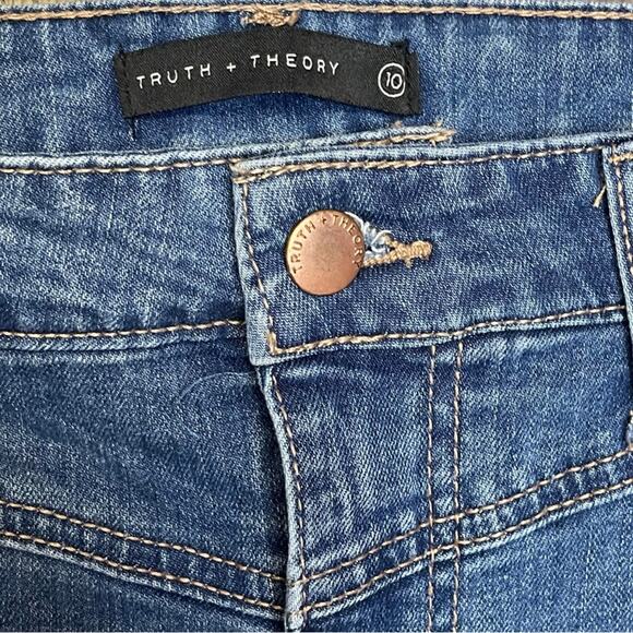 Truth + Theory jeans denim front seam ankle stretch distressed size 10 - Picture 3 of 6